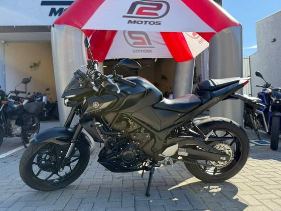 YAMAHA MT-03 ABS YAMAHA MT-03 ABS